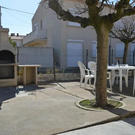 5 Pieces Avec Annexe, Proche Et Commerces, Terrasse Et Parking, Pierre La - Fr-1-229d-209