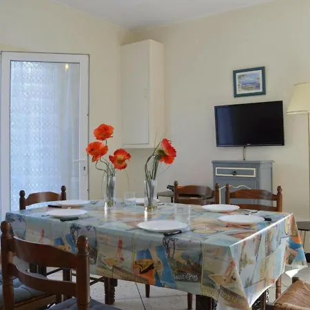 5 Pieces Avec Annexe, Proche Et Commerces, Terrasse Et Parking, Pierre La - Fr-1-229d-209 Holiday home