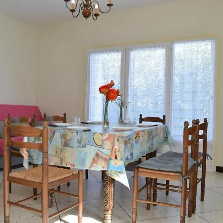 5 Pieces Avec Annexe, Proche Et Commerces, Terrasse Et Parking, Pierre La - Fr-1-229d-209 *