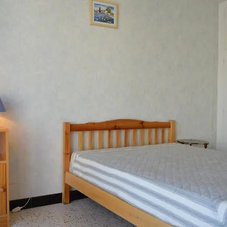 Holiday home 5 Pieces Avec Annexe, Proche Et Commerces, Terrasse Et Parking, Pierre La - Fr-1-229d-209