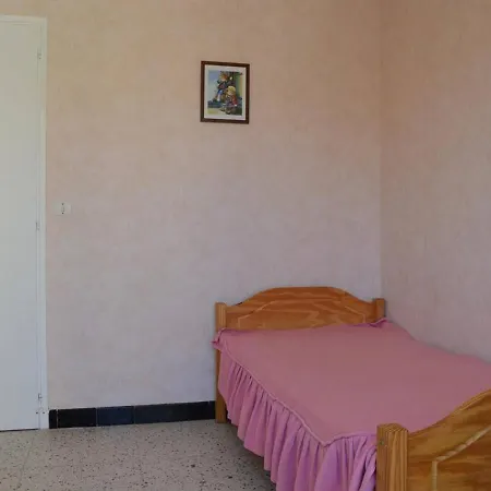 5 Pieces Avec Annexe, Proche Et Commerces, Terrasse Et Parking, Pierre La - Fr-1-229d-209 * Saint-Pierre-la-Mer (Aude)